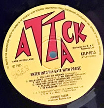 Cargar imagen en el visor de la galería, Johnnie Clark– Enter Into His Gates With Praise