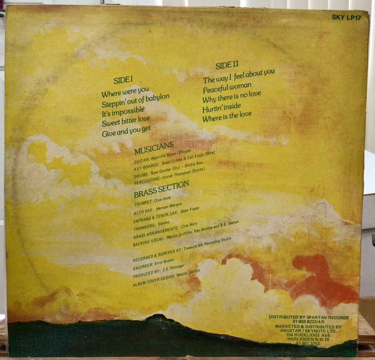 Marcia Griffiths – Steppin