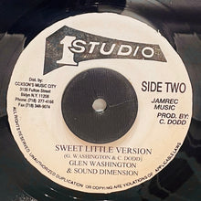 Cargar imagen en el visor de la galería, Glen Washington &amp; Sound Dimension – Sweet Little Woman
