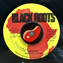 Cargar imagen en el visor de la galería, Gregory Isaacs – Loving To The Max
