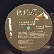 Cargar imagen en el visor de la galería, Gabriel Romero y su Orquesta – La Cumbia Y Yo
