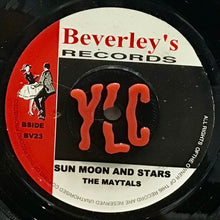 Cargar imagen en el visor de la galería, The Maytals – Doctor Lester / Sun Moon And Stars
