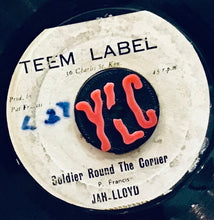 Cargar imagen en el visor de la galería, Jah Lloyd / Bungo Herman– Soldier Round The Corner / Immortal Drums
