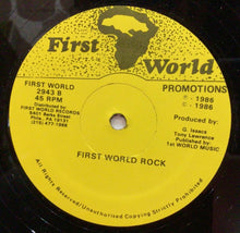 Cargar imagen en el visor de la galería, Gregory Isaacs – This Little Woman
