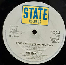 Cargar imagen en el visor de la galería, The Maytals – Toots Presents The Maytals
