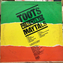 Cargar imagen en el visor de la galería, The Maytals – Toots Presents The Maytals
