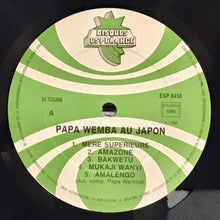 Cargar imagen en el visor de la galería, Papa Wemba – Au Japon
