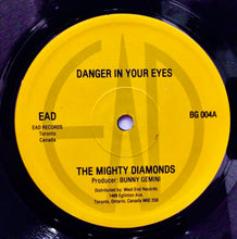 Cargar imagen en el visor de la galería, The Mighty Diamonds, Errol Dennis – Danger in your eyes
