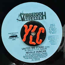 Cargar imagen en el visor de la galería, Neville Duncan – Children Praise Jah / United We Stand
