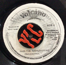 Cargar imagen en el visor de la galería, Frankie Paul – Pass The Tushungpeng
