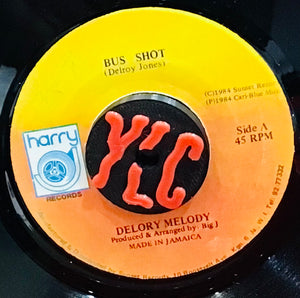 Delory Melody– Bus Shot