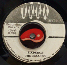 Cargar imagen en el visor de la galería, The Escorts – Sixpence / Loving Feeling
