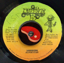 Cargar imagen en el visor de la galería, Little Hero &amp; Meeky Melody – Little Girl
