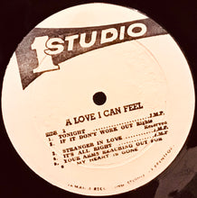 Cargar imagen en el visor de la galería, John Holt – A Love I Can Feel
