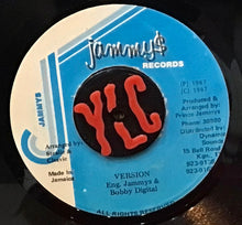 Cargar imagen en el visor de la galería, Johnny Osbourne – On The Right Track
