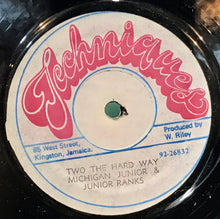 Cargar imagen en el visor de la galería, Sister Nancy / Michigan Junior &amp; Junior Ranks – Money Can&#39;t Buy Love
