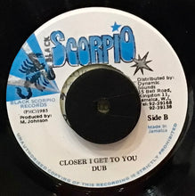 Cargar imagen en el visor de la galería, Frankie Paul – Closer I Get To You
