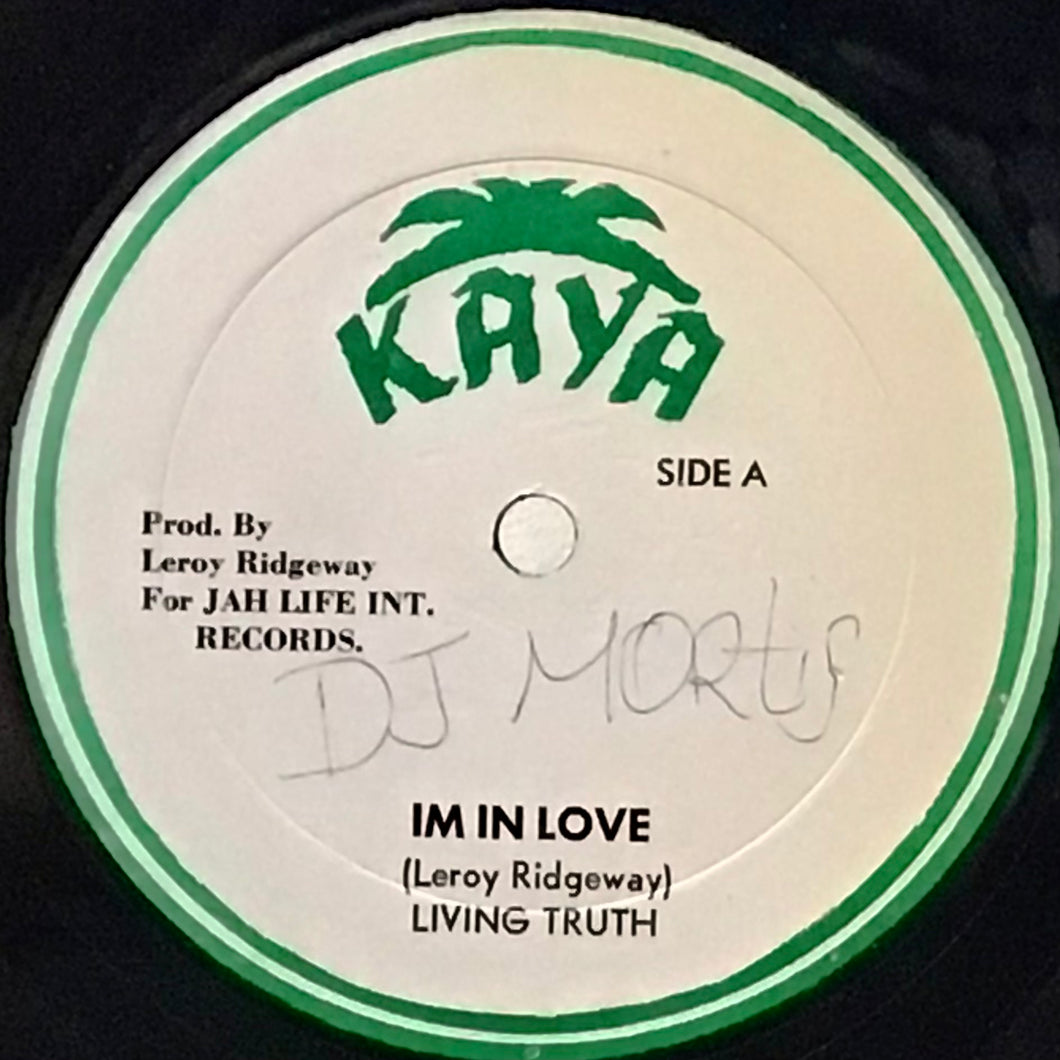 The Living Truth – I'm In Love / Bongo Natty