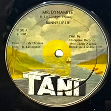 Cargar imagen en el visor de la galería, Bunny Lie Lie – Mr. Dynamite
