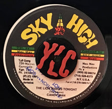 Cargar imagen en el visor de la galería, Candy Man – The Lion Wakes Tonight

