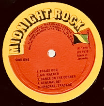 Cargar imagen en el visor de la galería, Jah Thomas – Dance On The Corner
