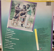 Cargar imagen en el visor de la galería, The Mighty Diamonds – Never Get Weary
