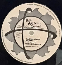 Cargar imagen en el visor de la galería, Freddie McGregor – Glad You&#39;re Here With Me
