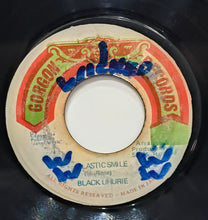 Cargar imagen en el visor de la galería, Black Uhuru – Plastic Smile
