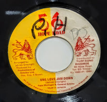 Cargar imagen en el visor de la galería, Papa Michigan &amp; General Smiley – One Love Jam Down
