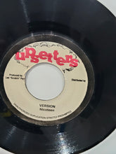 Cargar imagen en el visor de la galería, Bob Marley &amp; The Wailers / The Upsetters – Man To Man / Nicoteen
