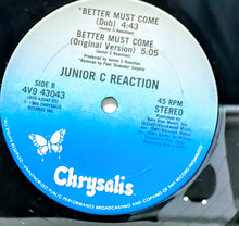 Cargar imagen en el visor de la galería, Junior C - Reaction
