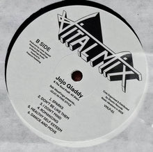 Cargar imagen en el visor de la galería, Jojo – In Fine Style
