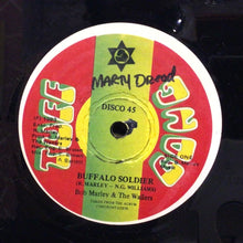 Cargar imagen en el visor de la galería, Bob Marley &amp; The Wailers - Buffalo Soldier
