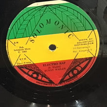 Cargar imagen en el visor de la galería, Bunny Wailer – Electro Rap
