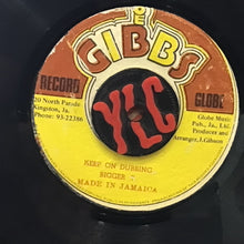 Cargar imagen en el visor de la galería, Mighty Diamonds/ Bigger T – Keep On Moving / Keep On Dubbing
