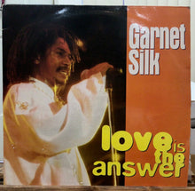 Cargar imagen en el visor de la galería, Garnet Silk– Love Is The Answer
