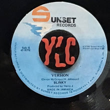 Cargar imagen en el visor de la galería, Blinky– Loving Stylee
