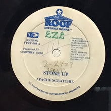 Cargar imagen en el visor de la galería, Apache Scratchie/ President Brown– Stone Up / Bambo
