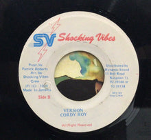 Cargar imagen en el visor de la galería, Silver Cat - Fowl Affair
