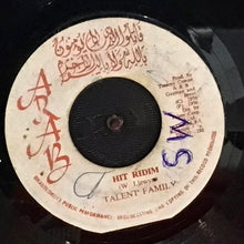 Cargar imagen en el visor de la galería, Roman Stewart – Hit Song
