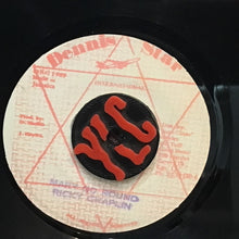Cargar imagen en el visor de la galería, Ricky Chaplin – Mary Go Round
