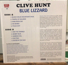 Cargar imagen en el visor de la galería, Clive Hunt – Blue Lizzard
