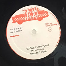 Cargar imagen en el visor de la galería, Wailing Soul– Sugar Plum Plum

