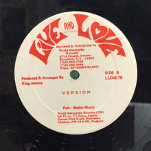 Cargar imagen en el visor de la galería, Red Dragon – Duck Dance
