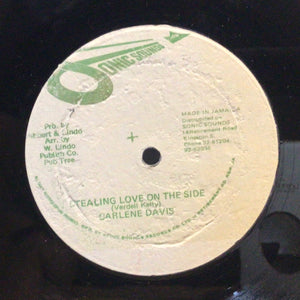 Carlene Davis, Dean Fraser – Stealing Love On The Side / Stealing Love On The Side Instrumental