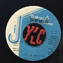Cargar imagen en el visor de la galería, Bob Livingstone – Give Me The Bomb
