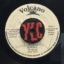Cargar imagen en el visor de la galería, Tony Tuff – Border
