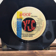 Cargar imagen en el visor de la galería, Gregory Isaacs – Mind Yu Dis 'Rudeboy'
