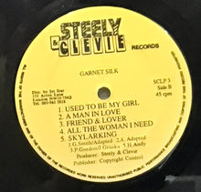 Cargar imagen en el visor de la galería, Garnet Silk– Love Is The Answer
