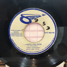 Cargar imagen en el visor de la galería, Tony Gregory - Gipsy Girl / I Need You Now
